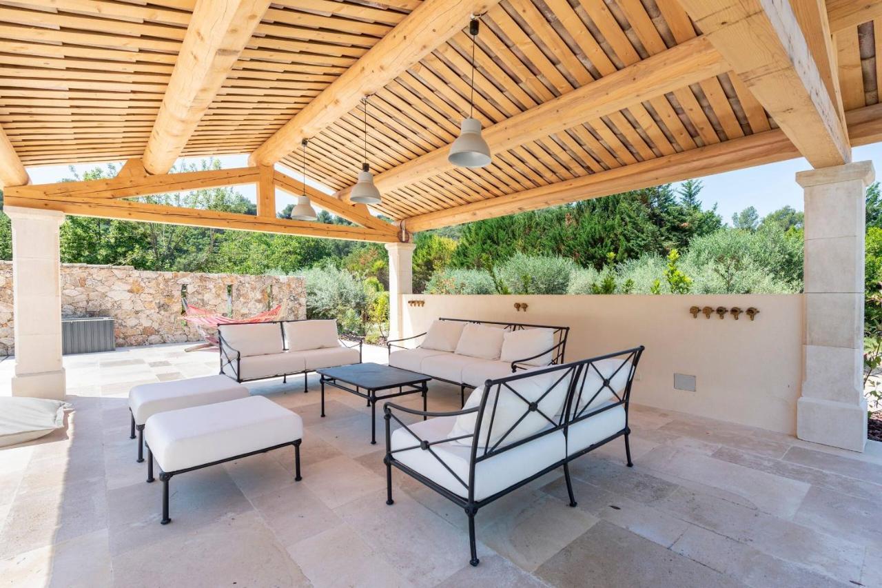 Mas De Lure Otel Salon-de-Provence Dış mekan fotoğraf