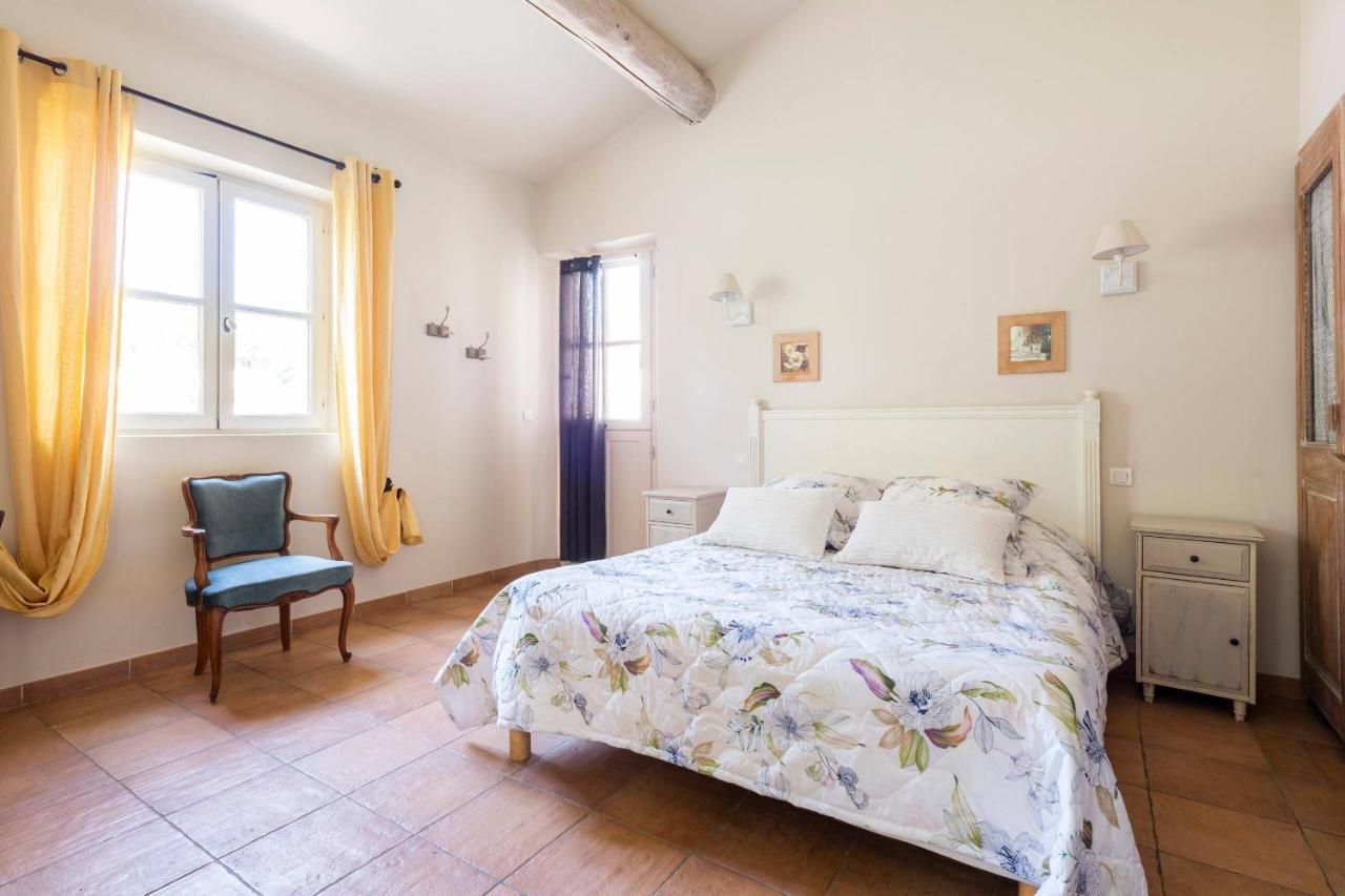 Mas De Lure Otel Salon-de-Provence Dış mekan fotoğraf