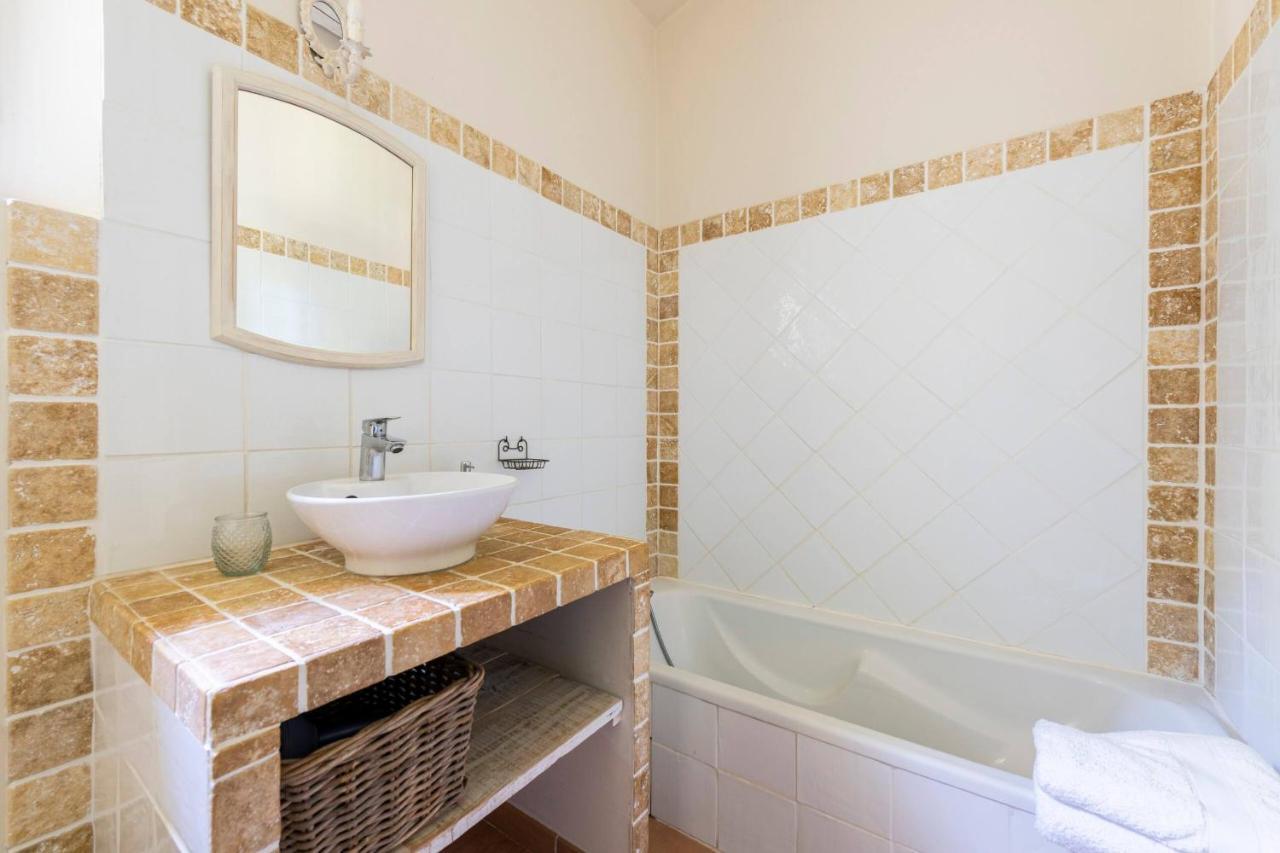 Mas De Lure Otel Salon-de-Provence Dış mekan fotoğraf