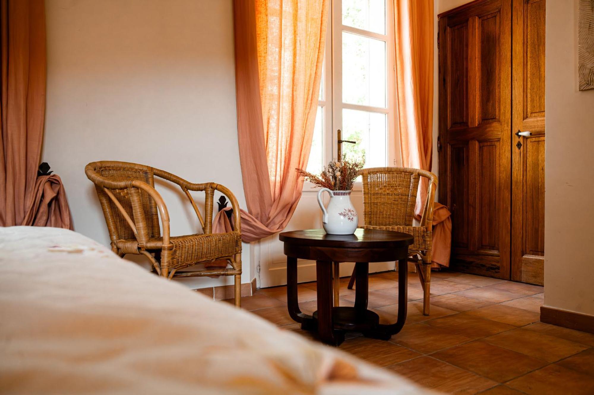 Mas De Lure Otel Salon-de-Provence Dış mekan fotoğraf