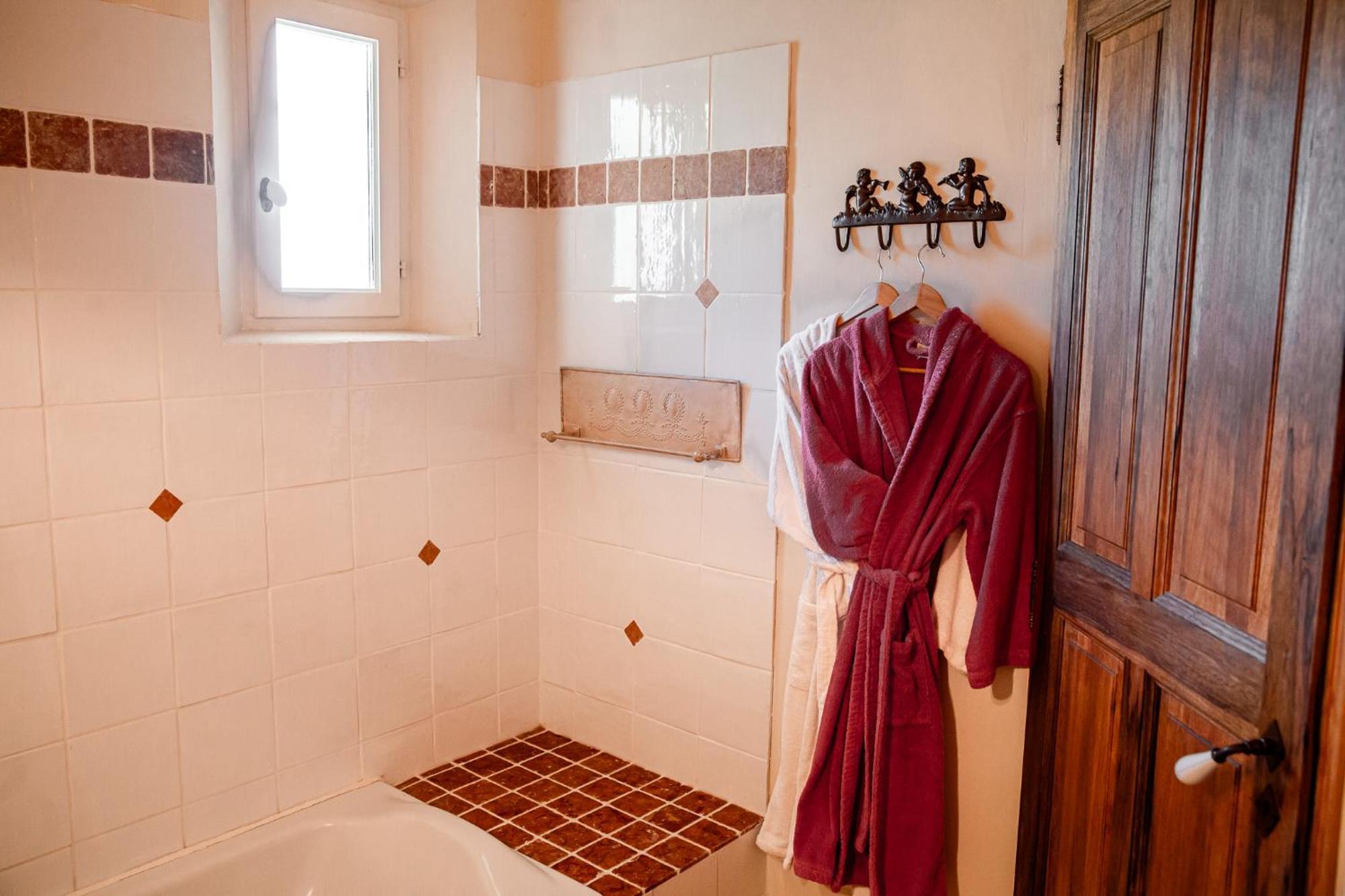 Mas De Lure Otel Salon-de-Provence Dış mekan fotoğraf