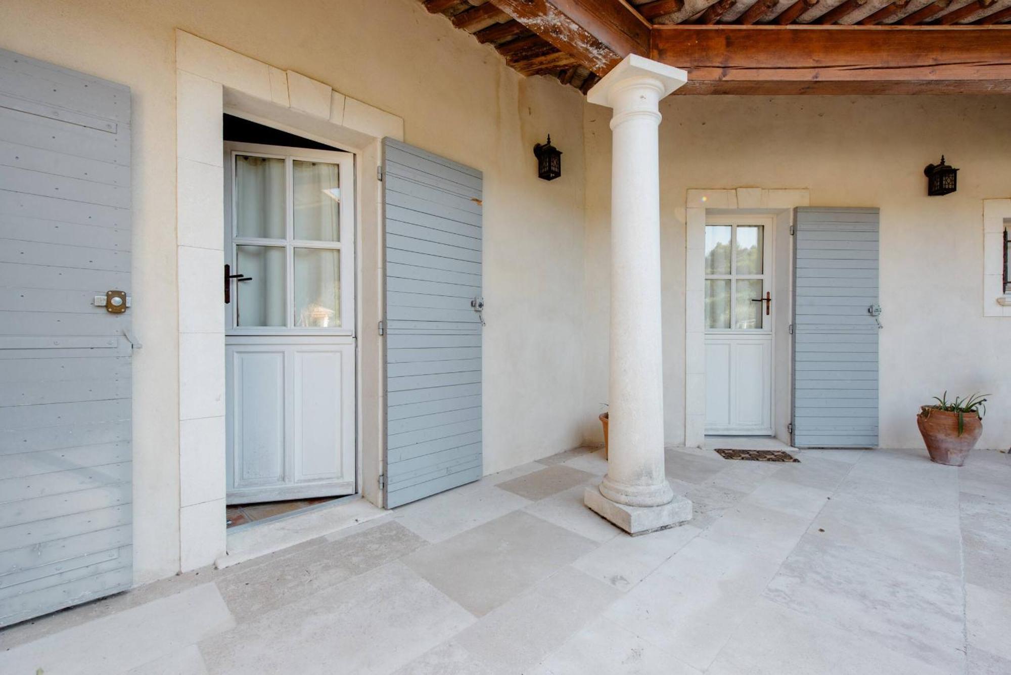 Mas De Lure Otel Salon-de-Provence Dış mekan fotoğraf