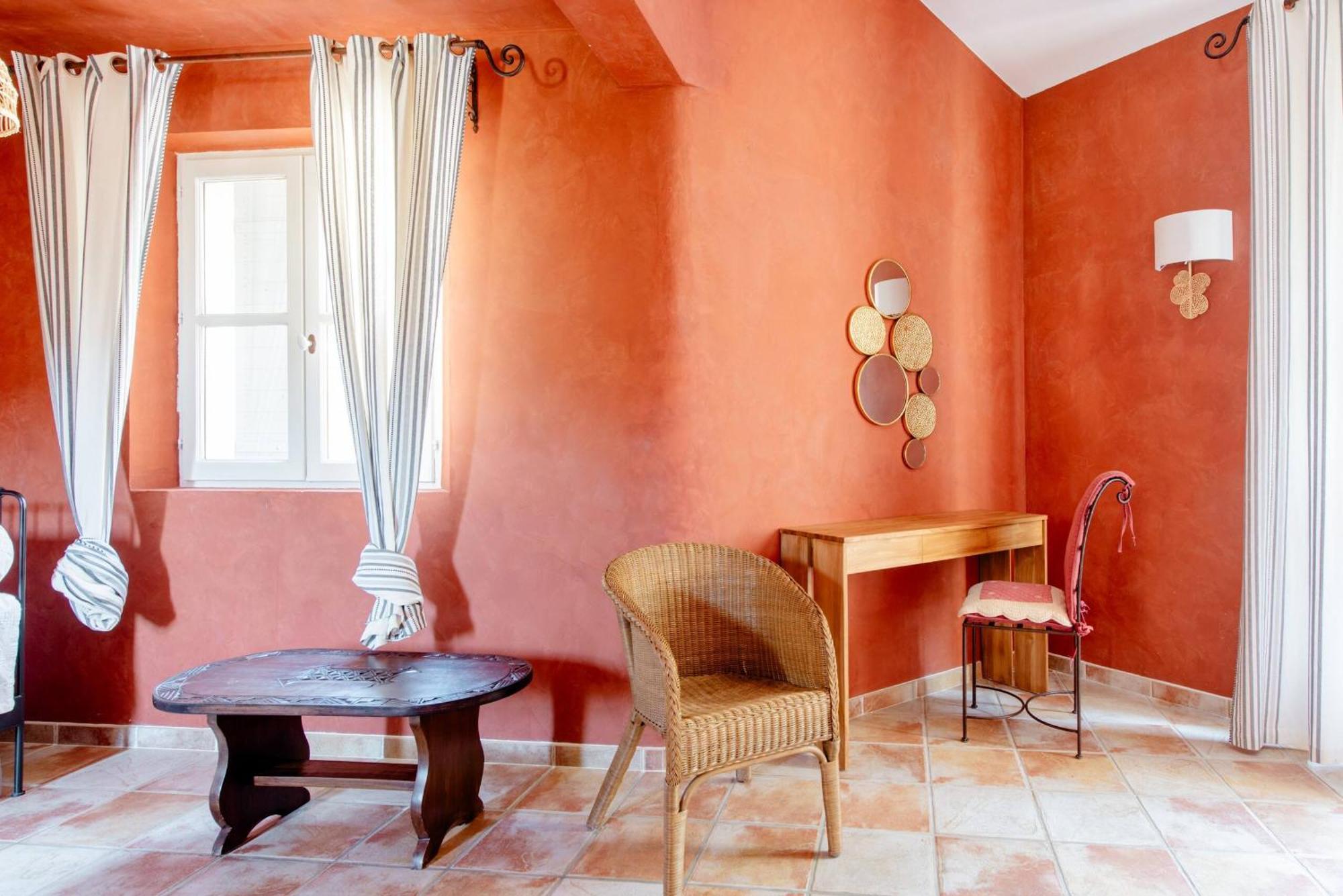Mas De Lure Otel Salon-de-Provence Dış mekan fotoğraf